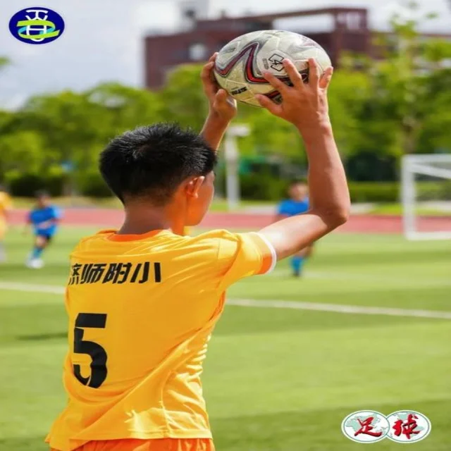 李诗沣抢分战中国羽球新生力表现 - WorldCupChina